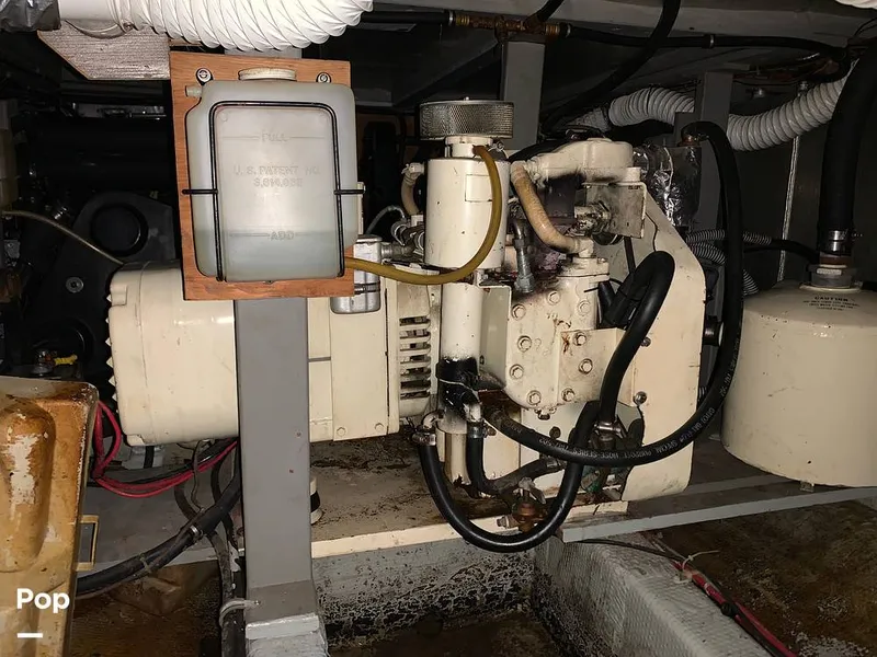 Slide: The Image of Tollycraft 34 Tri-Cabin 1981 - 8995194