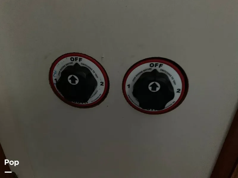 Slide: The Image of Tollycraft 34 Tri-Cabin 1981 - 8995278