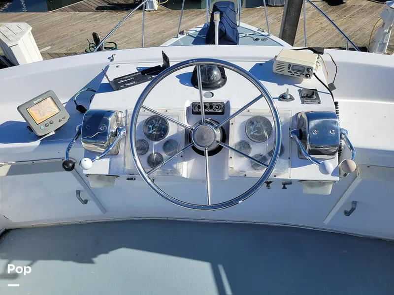 Slide: The Image of Tollycraft 34 Tri-Cabin 1981 - 16145138