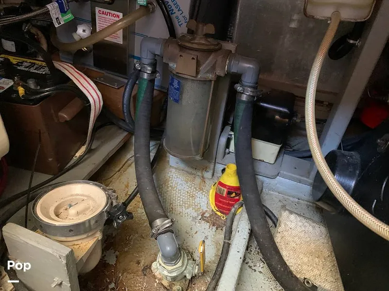 Slide: The Image of Tollycraft 34 Tri-Cabin 1981 - 8995301