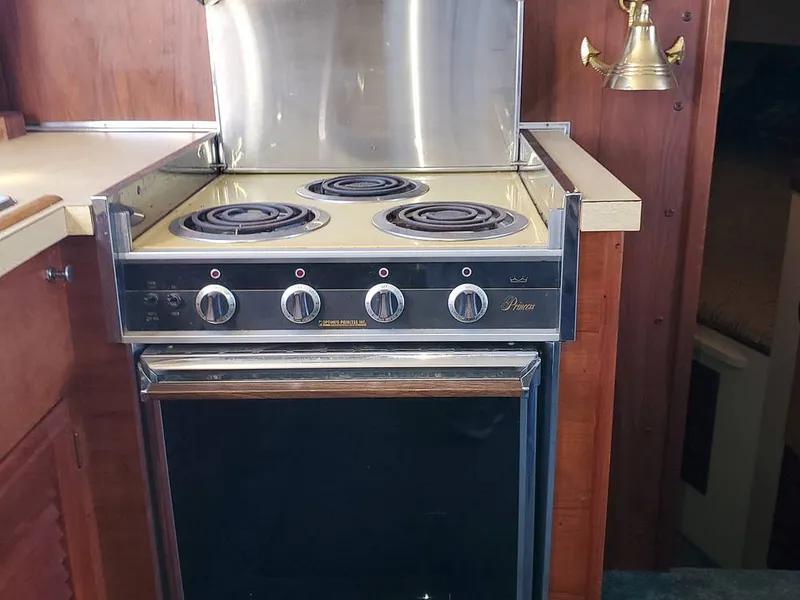 Slide: The Image of Tollycraft 34 Tri-Cabin 1981 - 11650623