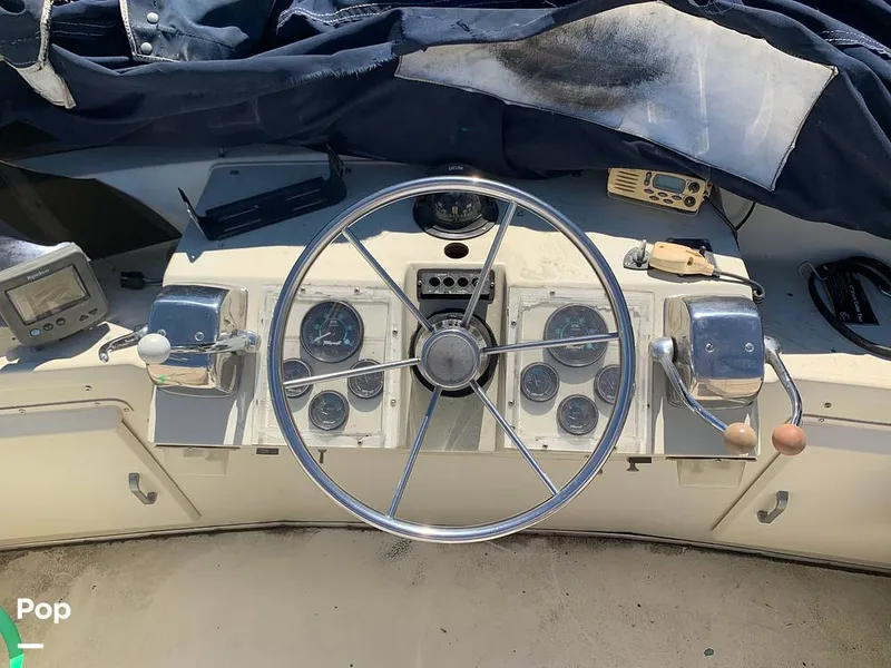 Slide: The Image of Tollycraft 34 Tri-Cabin 1981 - 8995081