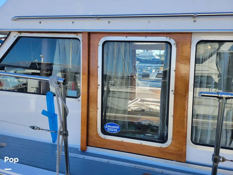 Slide: The Image of Tollycraft 34 Tri-Cabin 1981 - 16145207