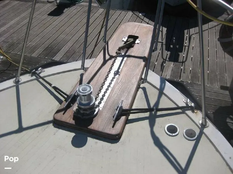 Slide: The Image of Tollycraft 34 Tri-Cabin 1981 - 8930841