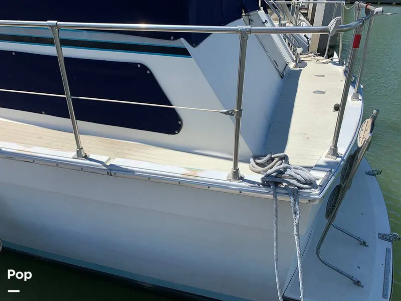 Slide: The Image of Tollycraft 34 Tri-Cabin 1981 - 8976353