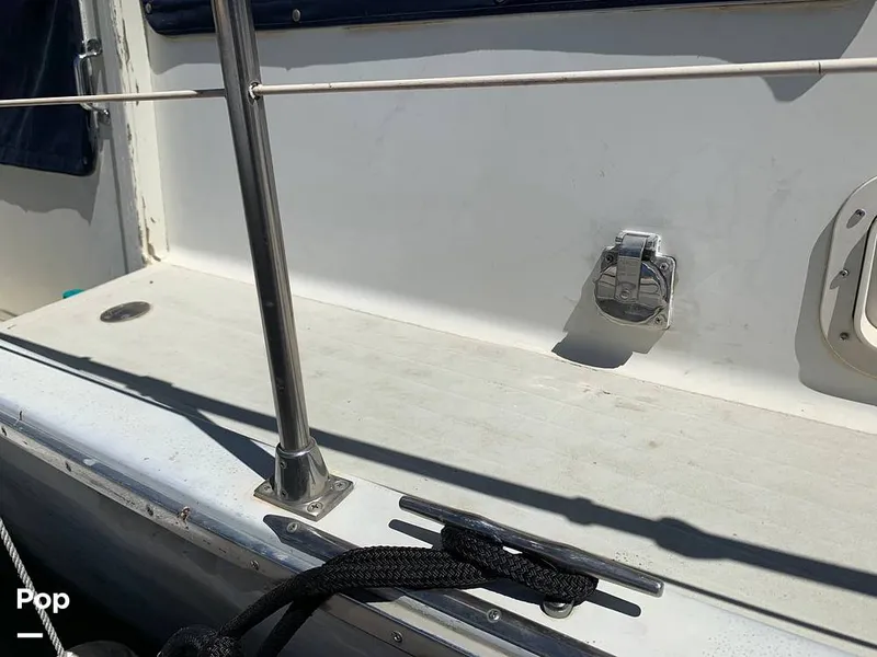 Slide: The Image of Tollycraft 34 Tri-Cabin 1981 - 8980815