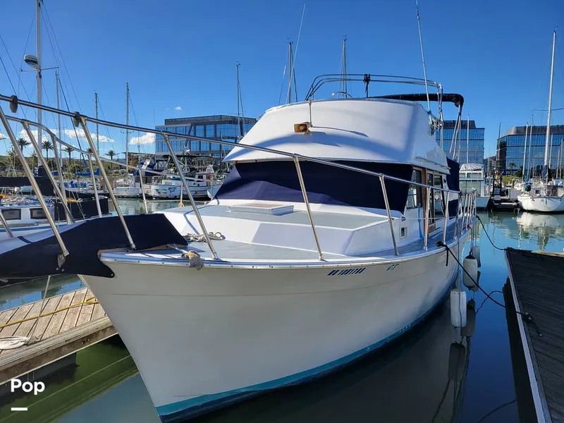 Slide: The Image of Tollycraft 34 Tri-Cabin 1981 - 16145142