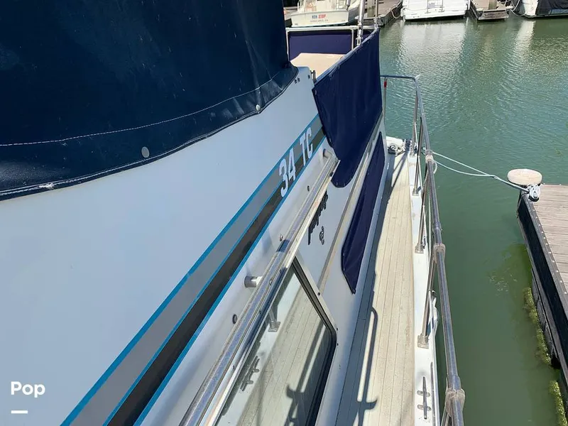 Slide: The Image of Tollycraft 34 Tri-Cabin 1981 - 8980861