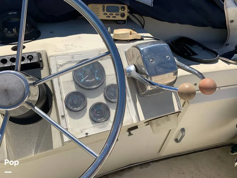 Slide: The Image of Tollycraft 34 Tri-Cabin 1981 - 8995083