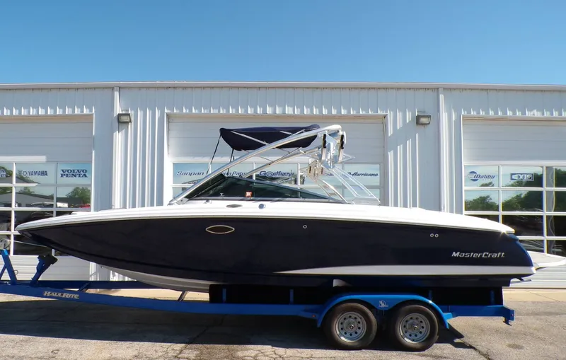 Slide: The Image of MasterCraft X80 2005 - 11