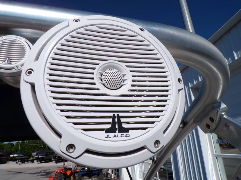 Slide: The Image of MasterCraft X80 2005 - 22