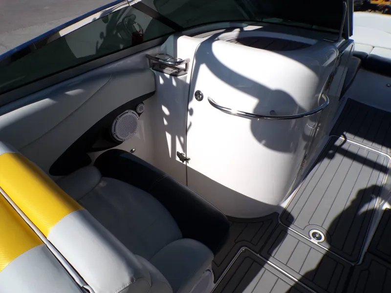 Slide: The Image of MasterCraft X80 2005 - 23