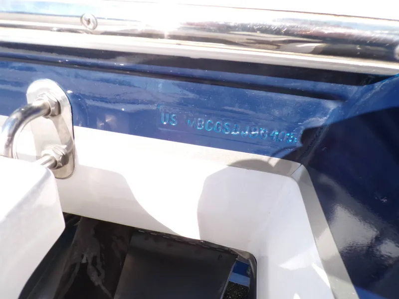 Slide: The Image of MasterCraft X80 2005 - 30