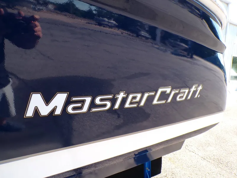 Slide: The Image of MasterCraft X80 2005 - 7