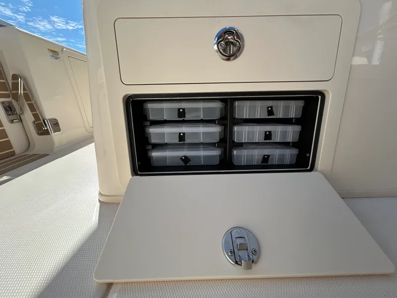 Slide: The Image of Grady-White 281 CE 2026 - 17