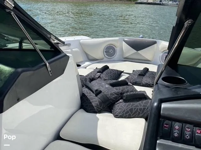 Slide: The Image of Axis A20 2012 - 9190581