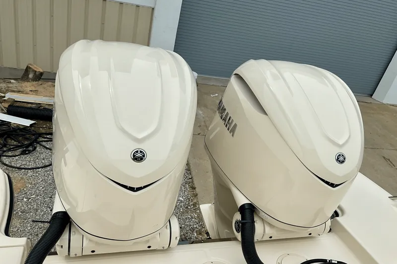 Slide: The Image of Grady-White Freedom 325 2025 - 15