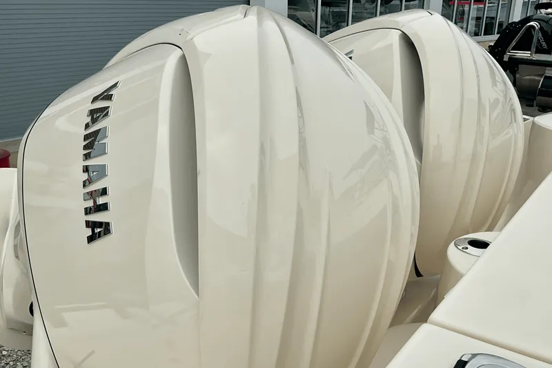 Slide: The Image of Grady-White Freedom 325 2025 - 16