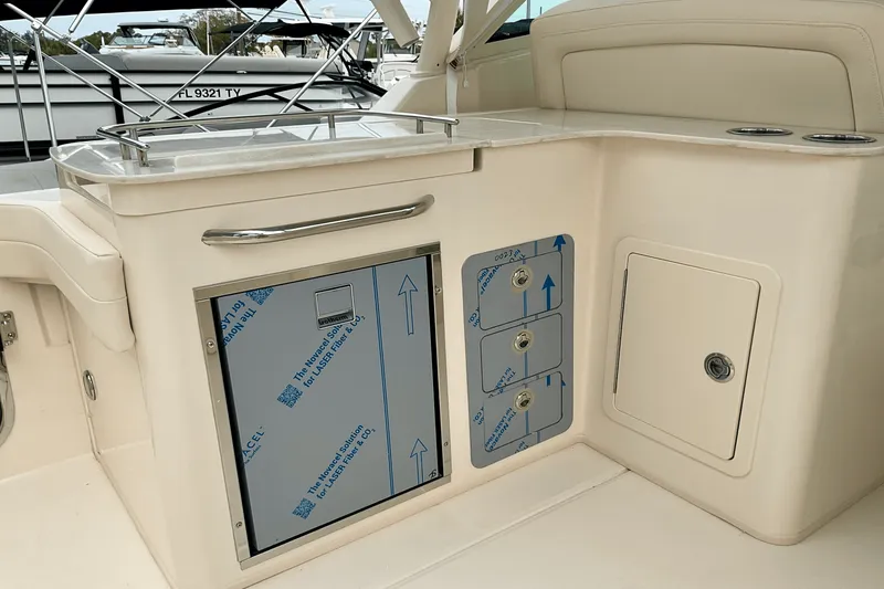 Slide: The Image of Grady-White Freedom 325 2025 - 20