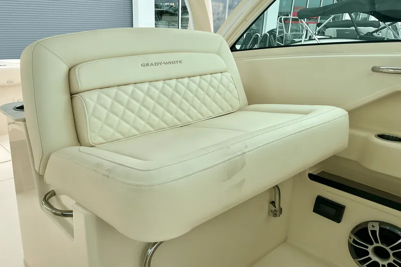 Slide: The Image of Grady-White Freedom 325 2025 - 22