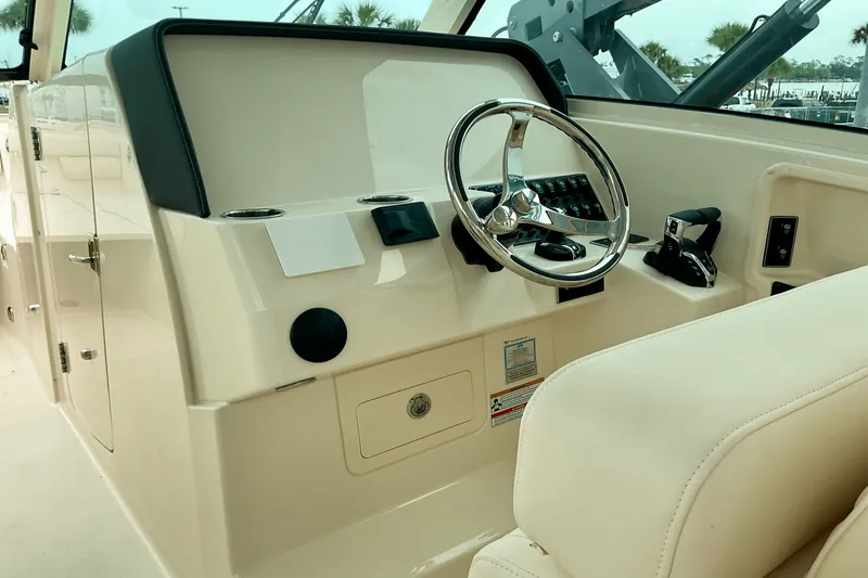 Slide: The Image of Grady-White Freedom 325 2025 - 26