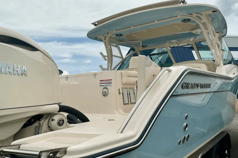 Slide: The Image of Grady-White Freedom 325 2025 - 7