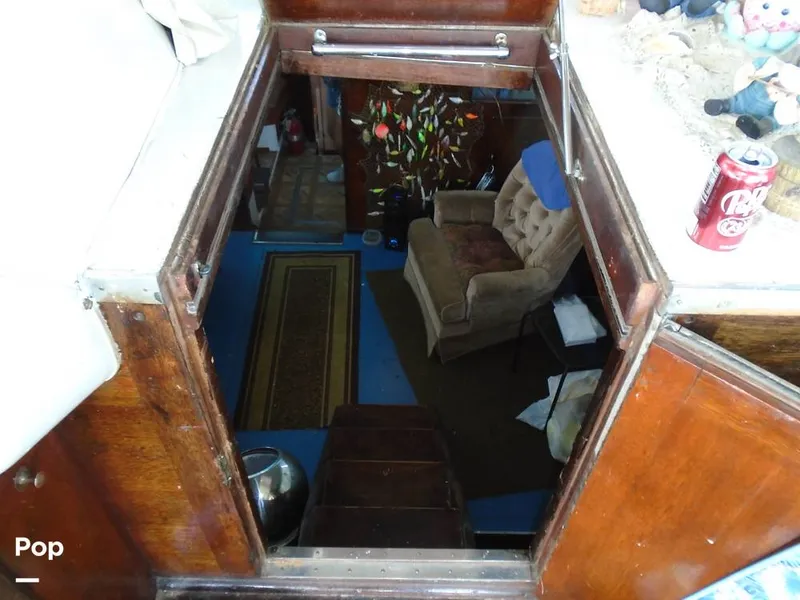 Slide: The Image of Below Deck Hatch - 8990069