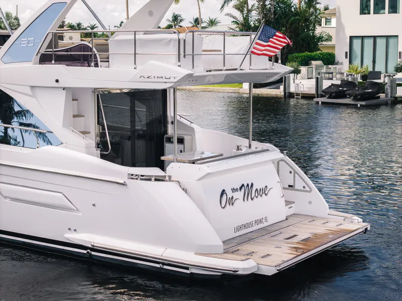 Slide: The Image of Azimut 50 FLY 2022 - 3