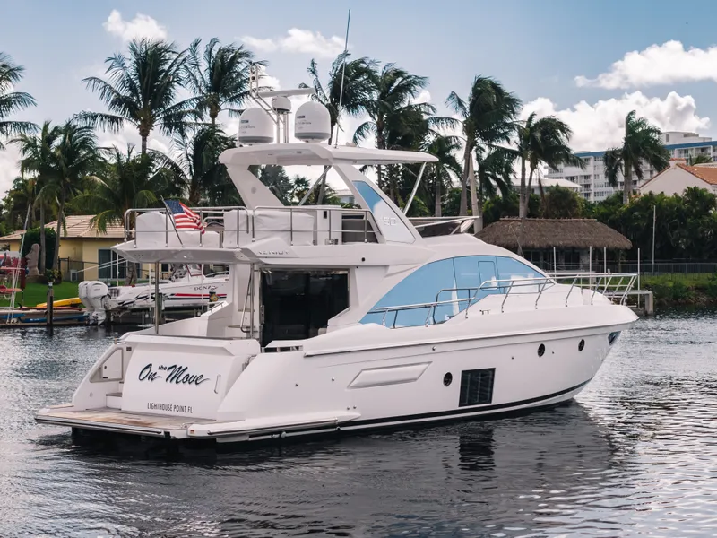 Slide: The Image of Azimut 50 FLY 2022 - 4