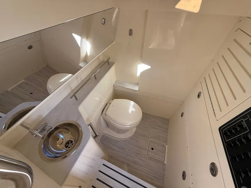 Slide: The Image of Scout 288 LXF 2026 - 34