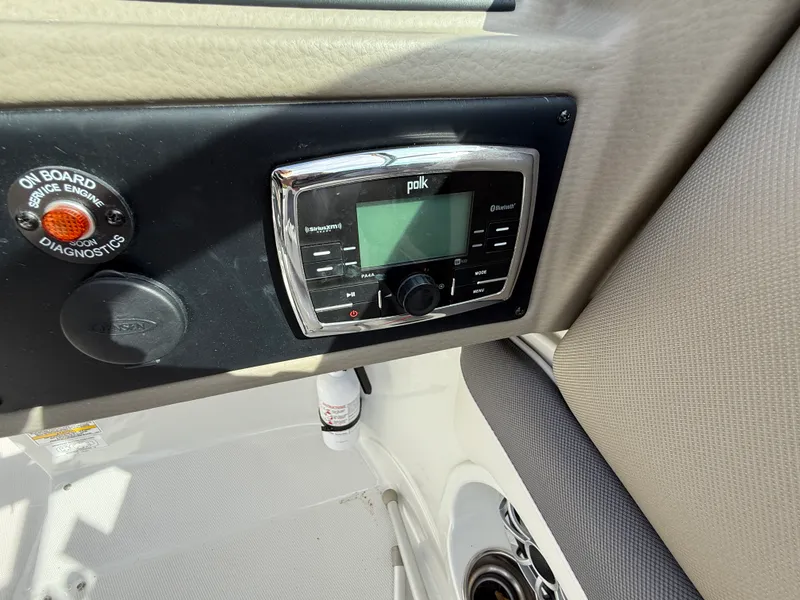 Slide: The Image of Crownline Boats E4 2017 - 15