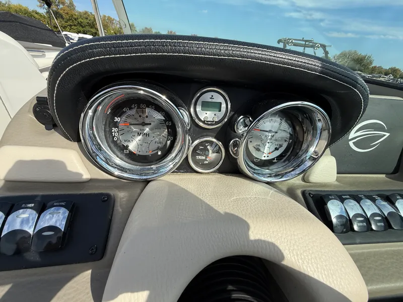 Slide: The Image of Crownline Boats E4 2017 - 16