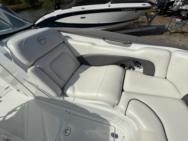 Slide: The Image of Crownline Boats E4 2017 - 21
