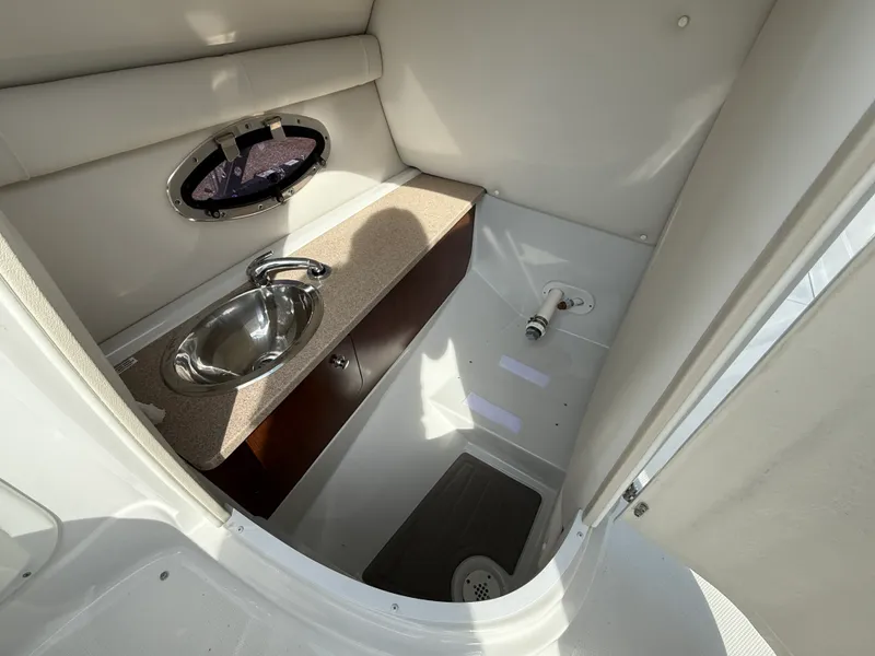 Slide: The Image of Crownline Boats E4 2017 - 27