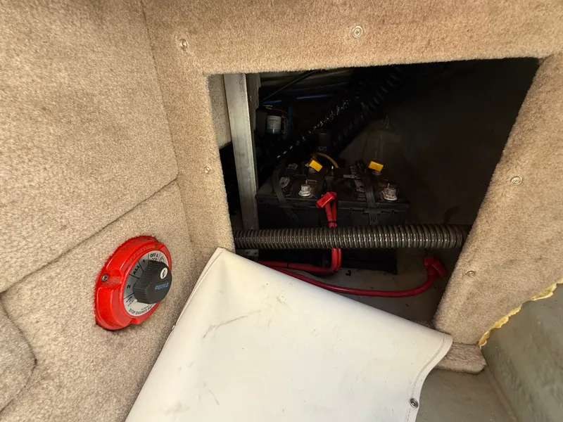 Slide: The Image of Crownline Boats E4 2017 - 37