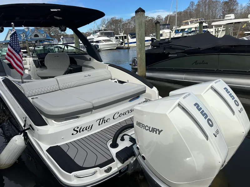 Slide: The Image of Sea Ray 280 SLX OUTBOARD 2024 - 3