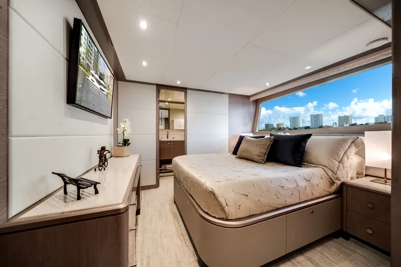 Slide: The Image of Ocean Alexander 32L 2022 - 40