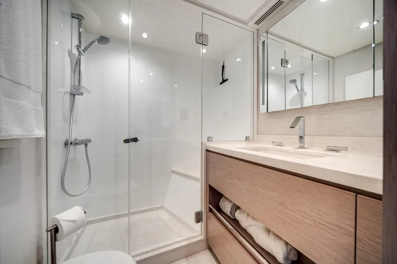 Slide: The Image of Ocean Alexander 32L 2022 - 53