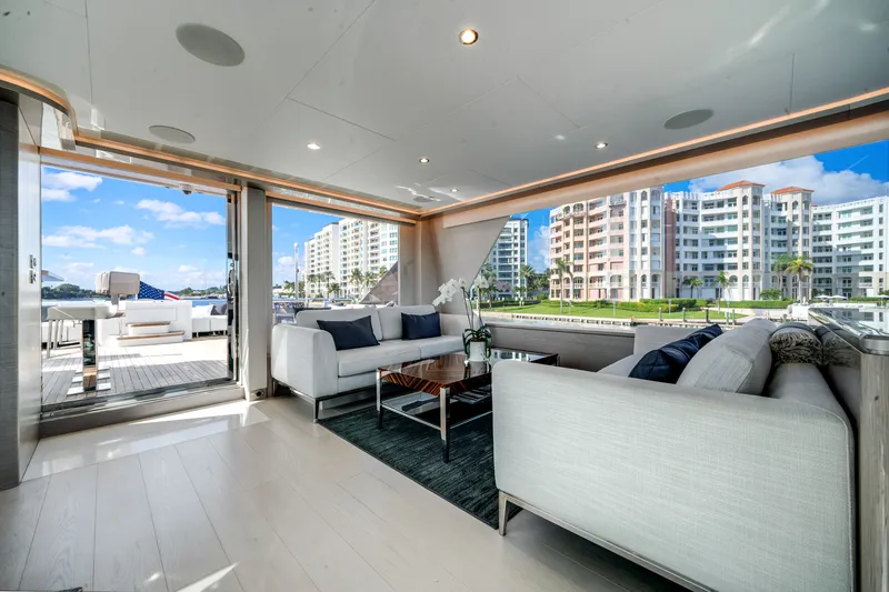 Slide: The Image of Ocean Alexander 32L 2022 - 54