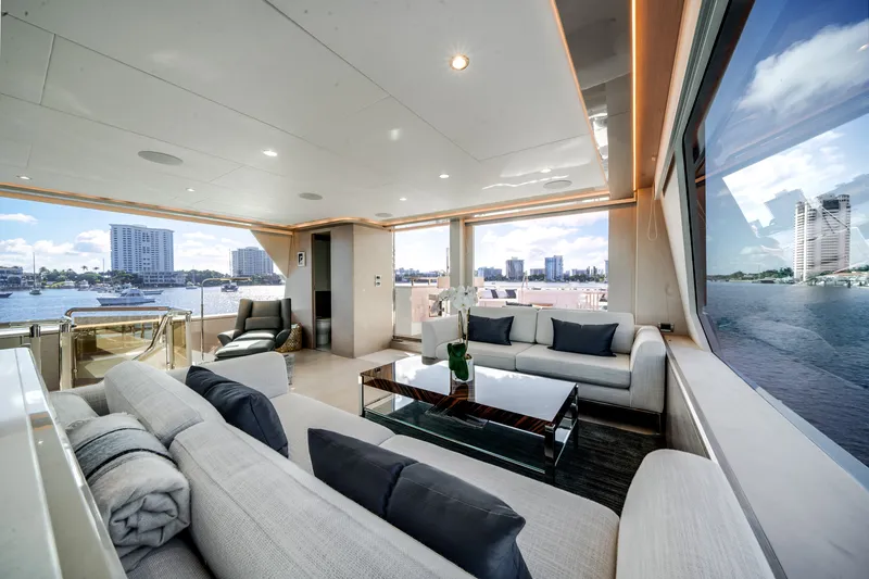 Slide: The Image of Ocean Alexander 32L 2022 - 55