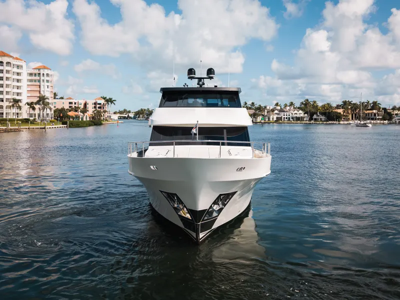 Slide: The Image of Ocean Alexander 32L 2022 - 8