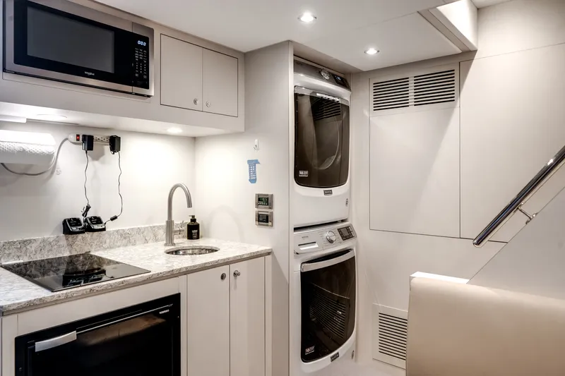 Slide: The Image of Ocean Alexander 32L 2022 - 81