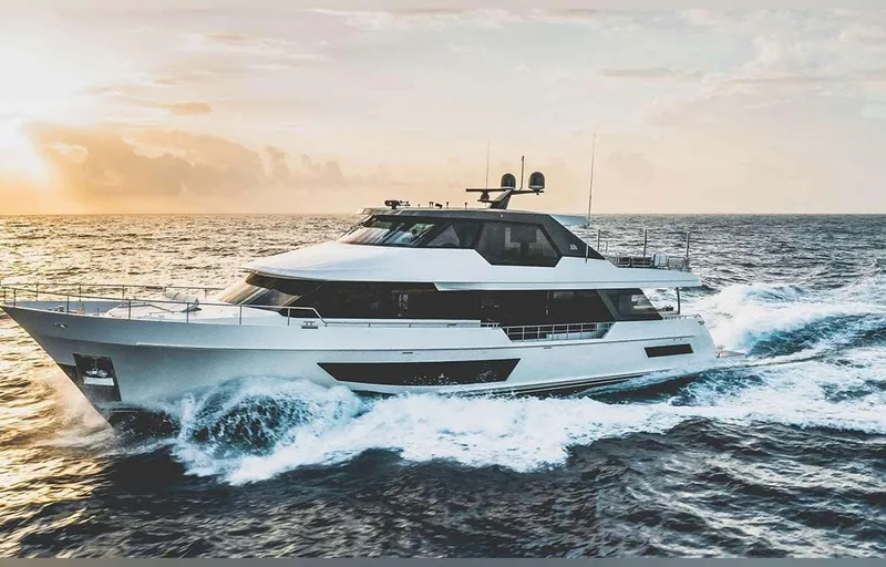 Slide: The Image of Ocean Alexander 32L 2022 - 6