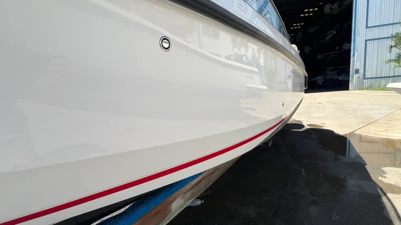 Slide: The Image of Boston Whaler 230 VANTAGE 2015 - 35