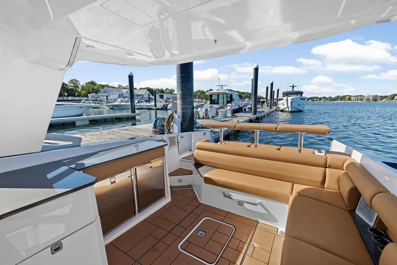 Slide: The Image of Aviara AV36 2022 - 14