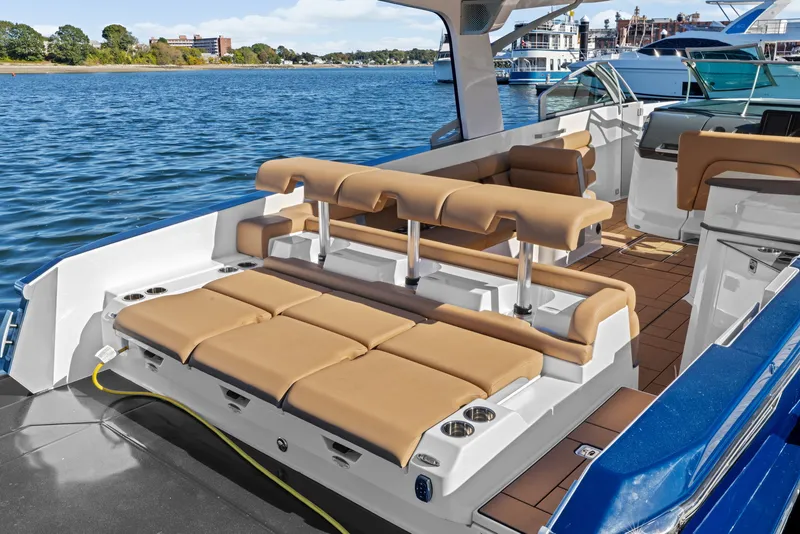 Slide: The Image of Aviara AV36 2022 - 6