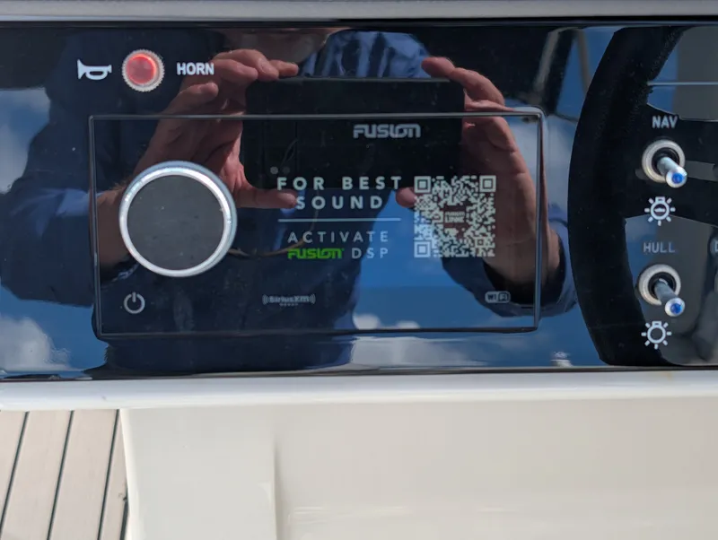 Slide: The Image of Sea Ray 270 SD-OB 2024 - 12