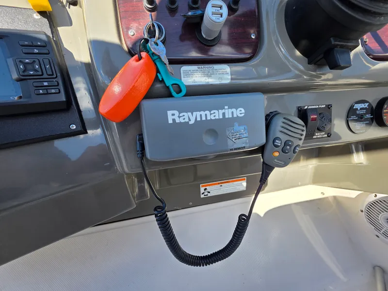 Slide: The Image of Regal 2665 COMMODORE 2008 - 13