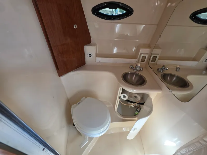 Slide: The Image of Regal 2665 COMMODORE 2008 - 30