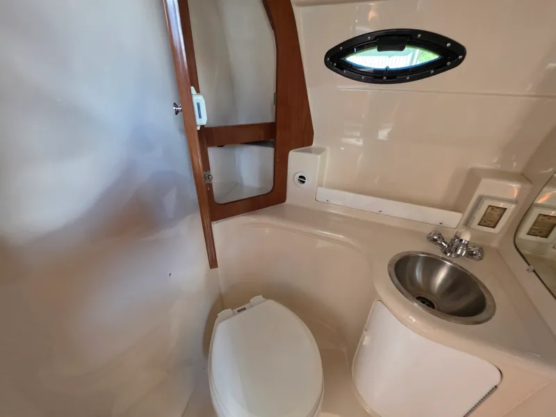 Slide: The Image of Regal 2665 COMMODORE 2008 - 32